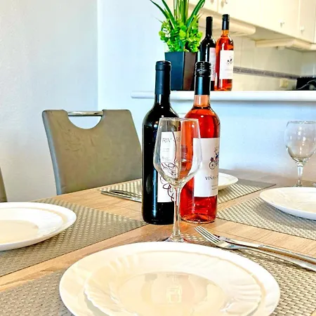 Sunny In Lägenhet *